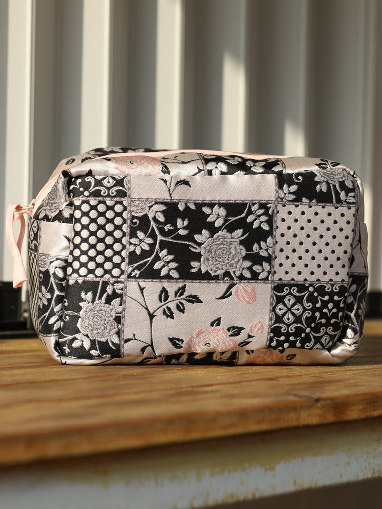 Vintage Floral Patchwork Scalloped-Edge Wash Bag