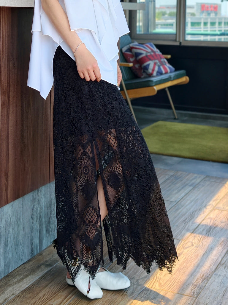 Black Geo Eyelash Lace Panel Side Slit Maxi Skirt