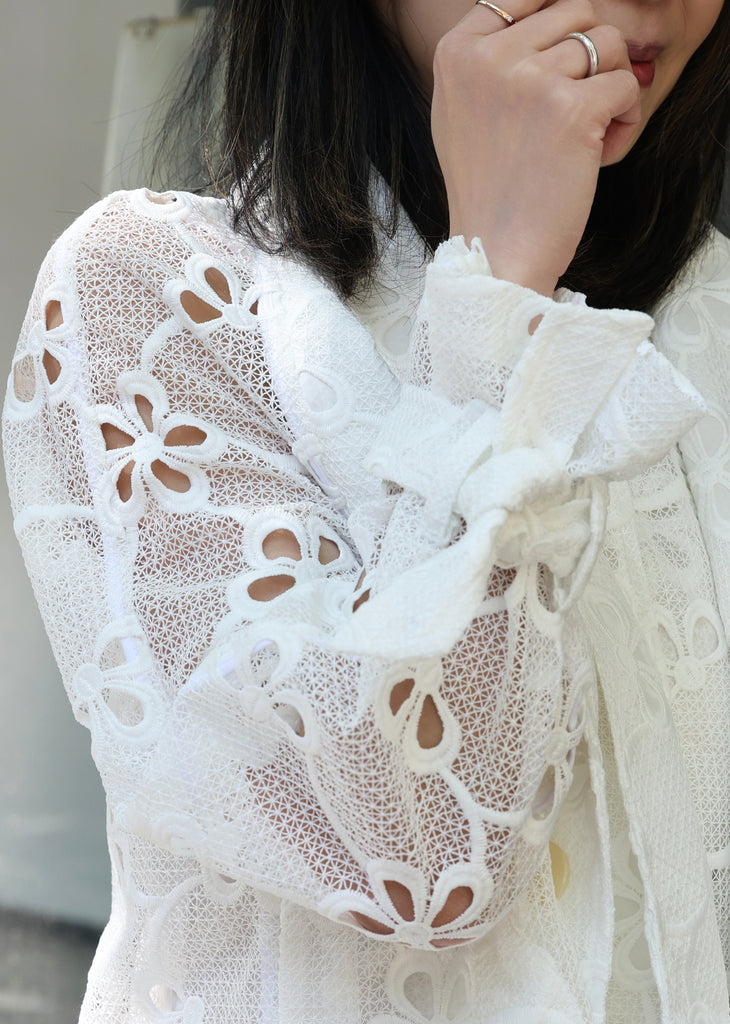 White Floral Scarf Collar Cutout Lace A-lined Jacket