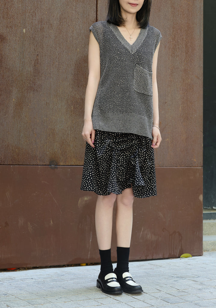 Black V-neck Pocket Detail Side Slits Layering Tank