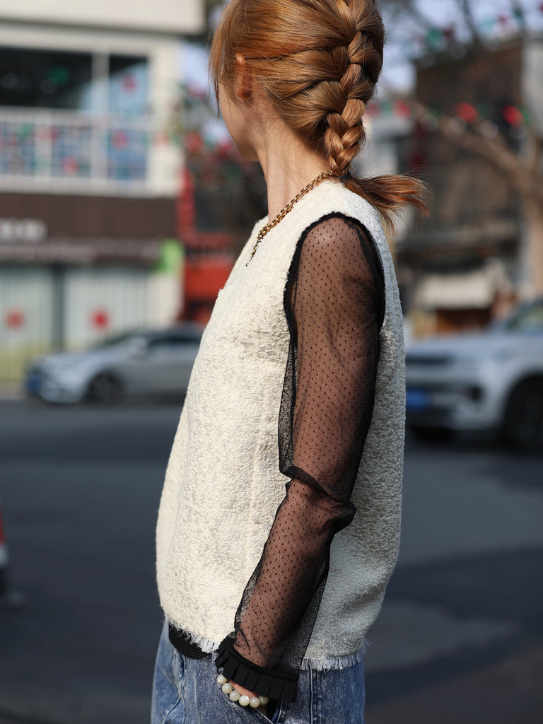 Final Sale! Textured Gold Lurex V-neck Sleeveless Tweed Top