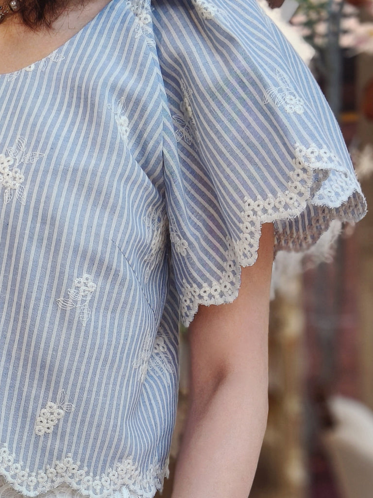 Striped Lace Trim Flutter Sleeve Crop Blouse