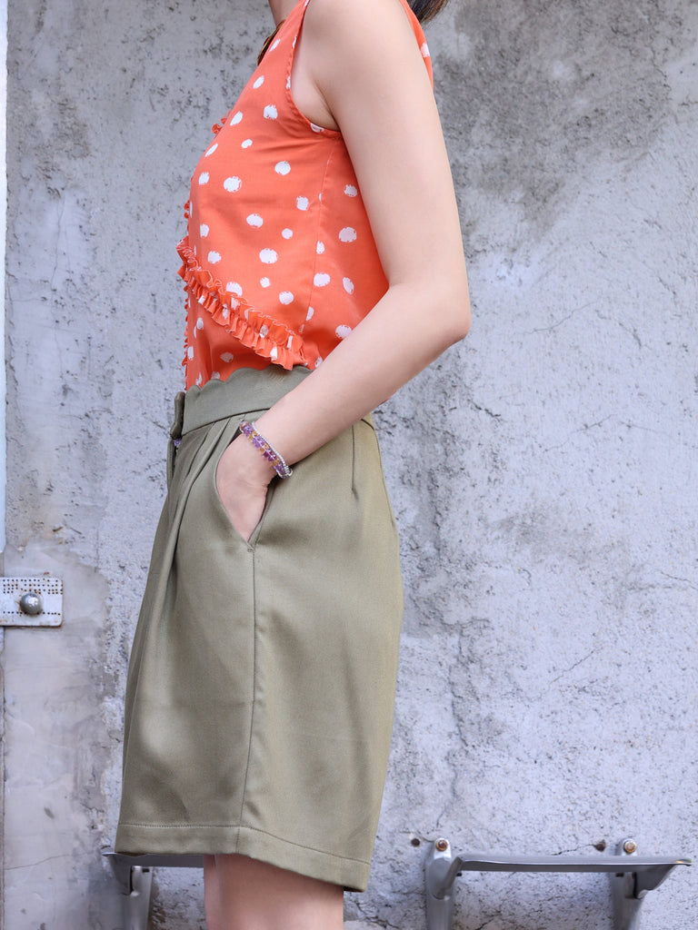 Army Green Scalloped Waist Pleated A-Line Shorts