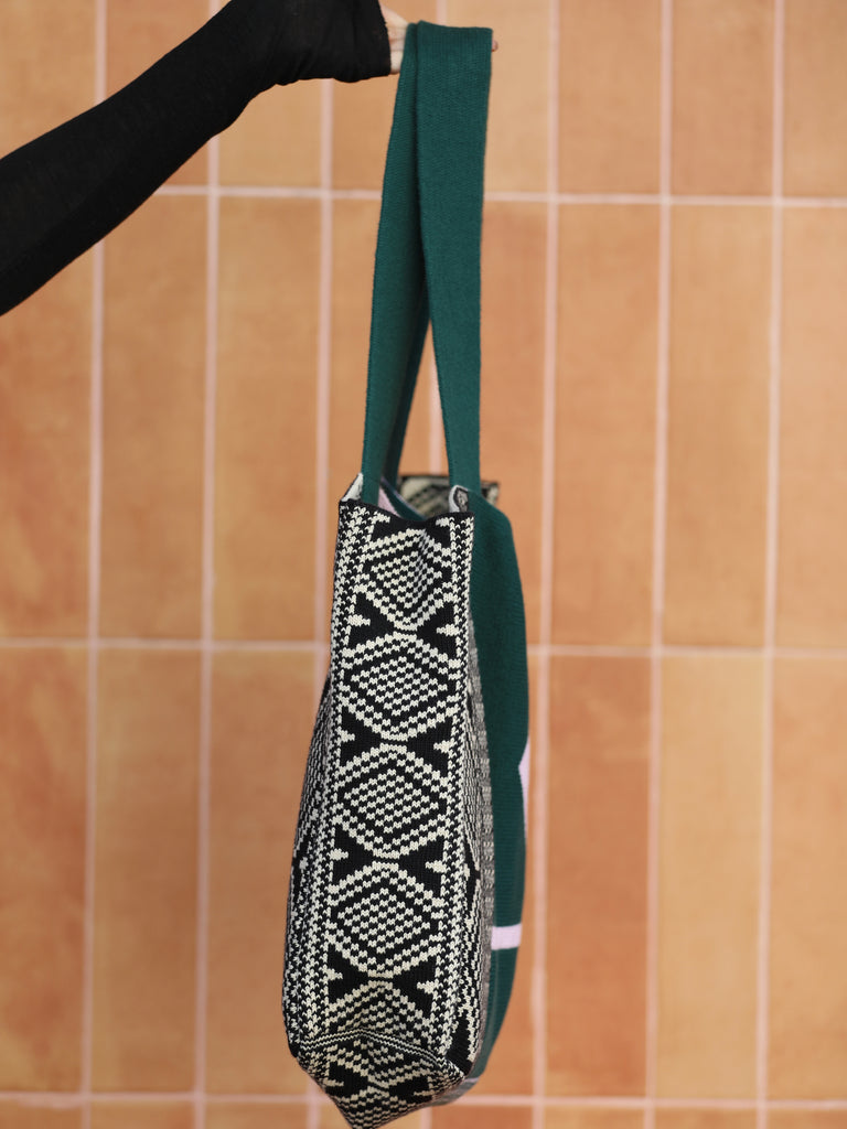Geometric Pattern Contrast Border Knitted Everyday Tote
