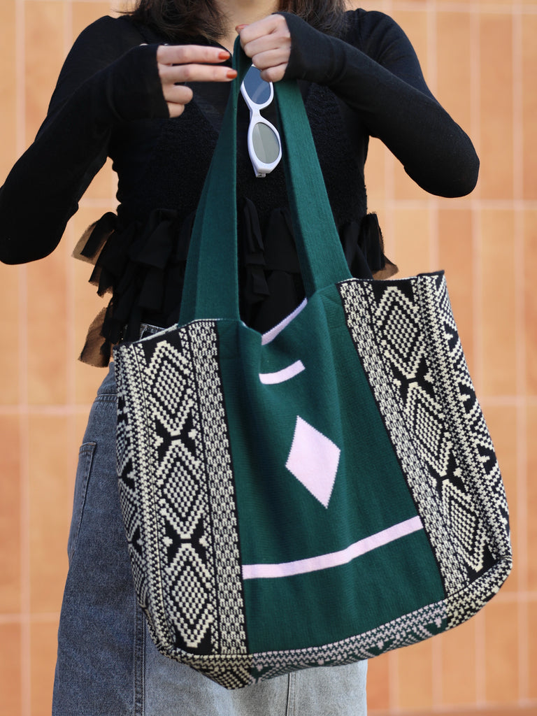 Geometric Pattern Contrast Border Knitted Everyday Tote