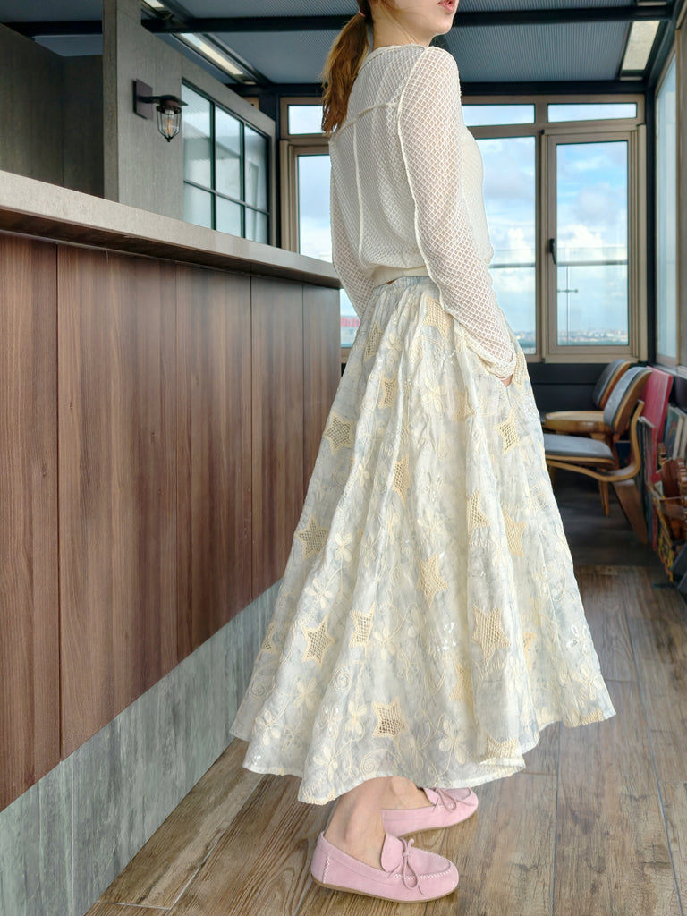 Ivory Floral Star Embroidered Mesh Elastic Waist Midi Skirt
