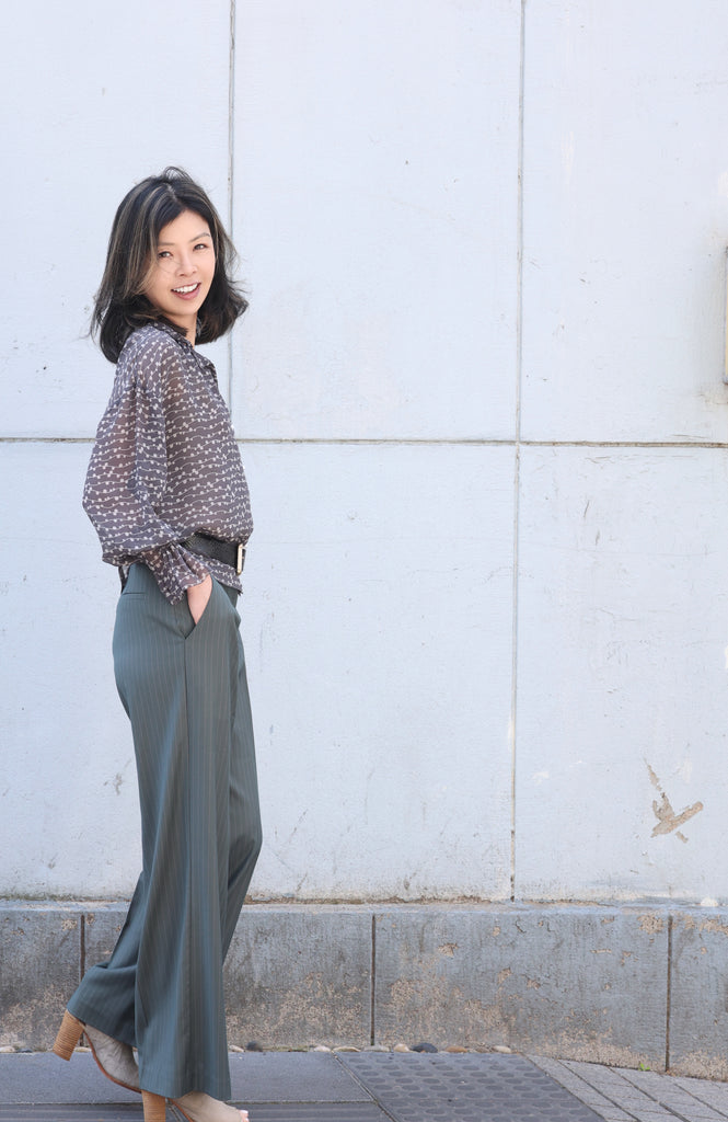 Black Striped Dots Pleated Collar Flared Cuff Silky Blouse