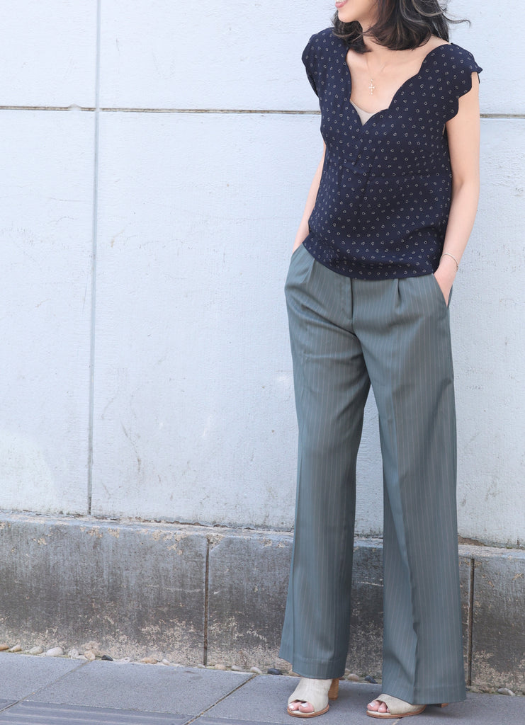 Little Hearts V-Neck Scalloped Tank Top