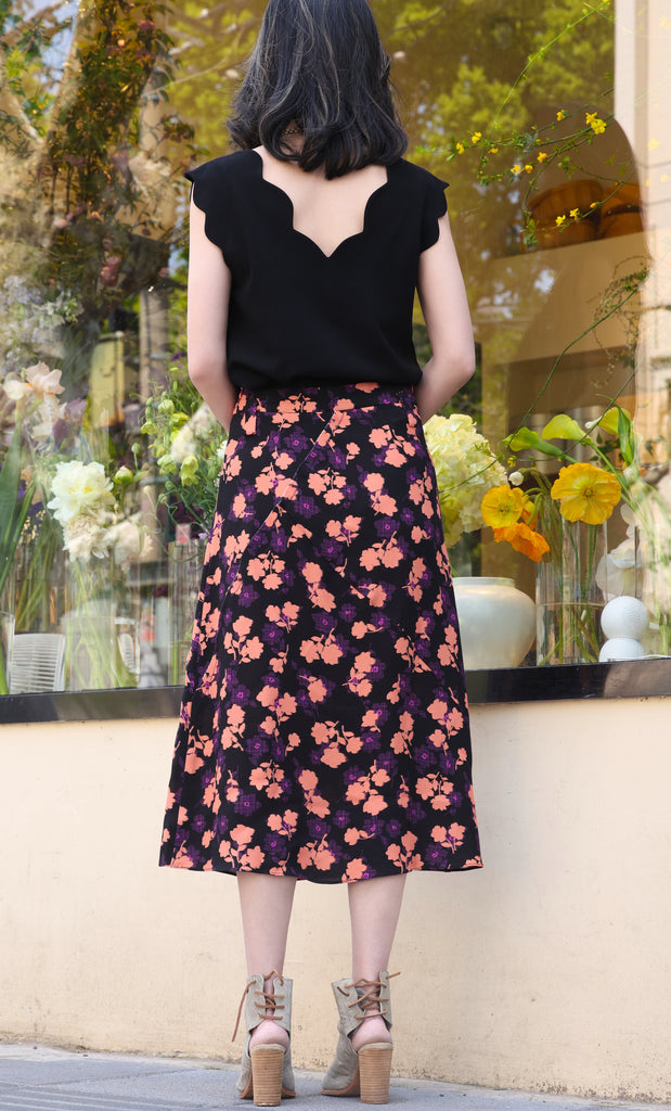 Classic Black V-Neck Scalloped Tank Top