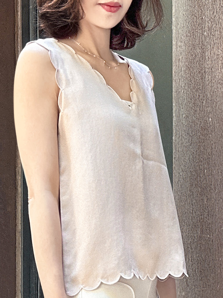 Final Sale! Misty Pink V-Neck Scalloped Texture Silk Tank