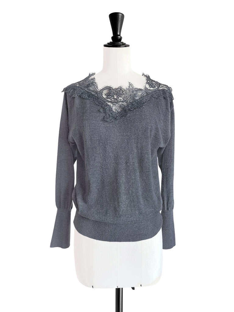 灰色不對稱蕾絲領蝙蝠翼馬海毛美利奴混紡毛衣