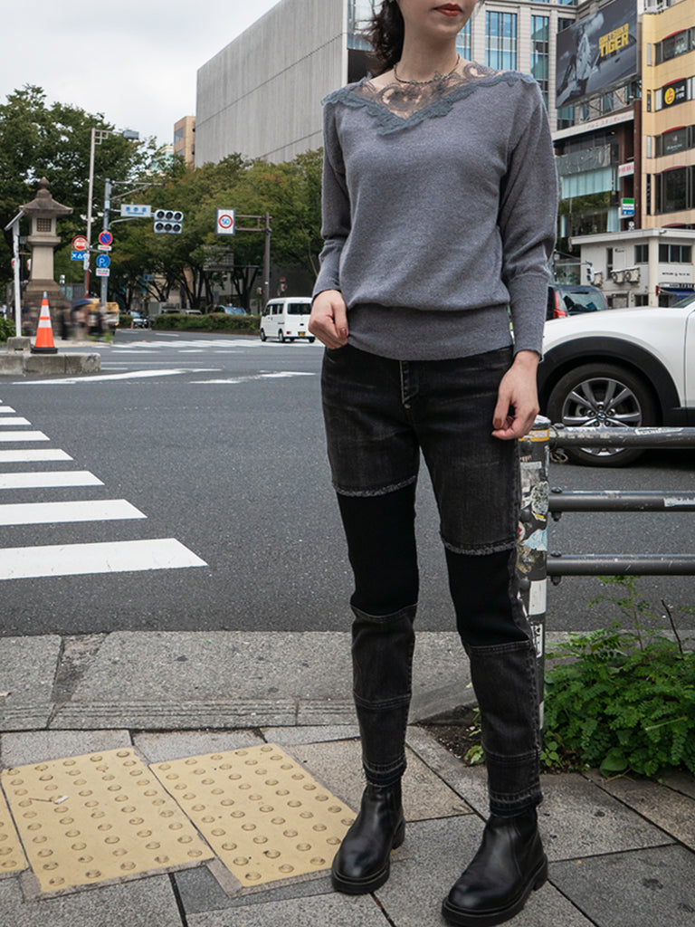 灰色不對稱蕾絲領蝙蝠翼馬海毛美利奴混紡毛衣