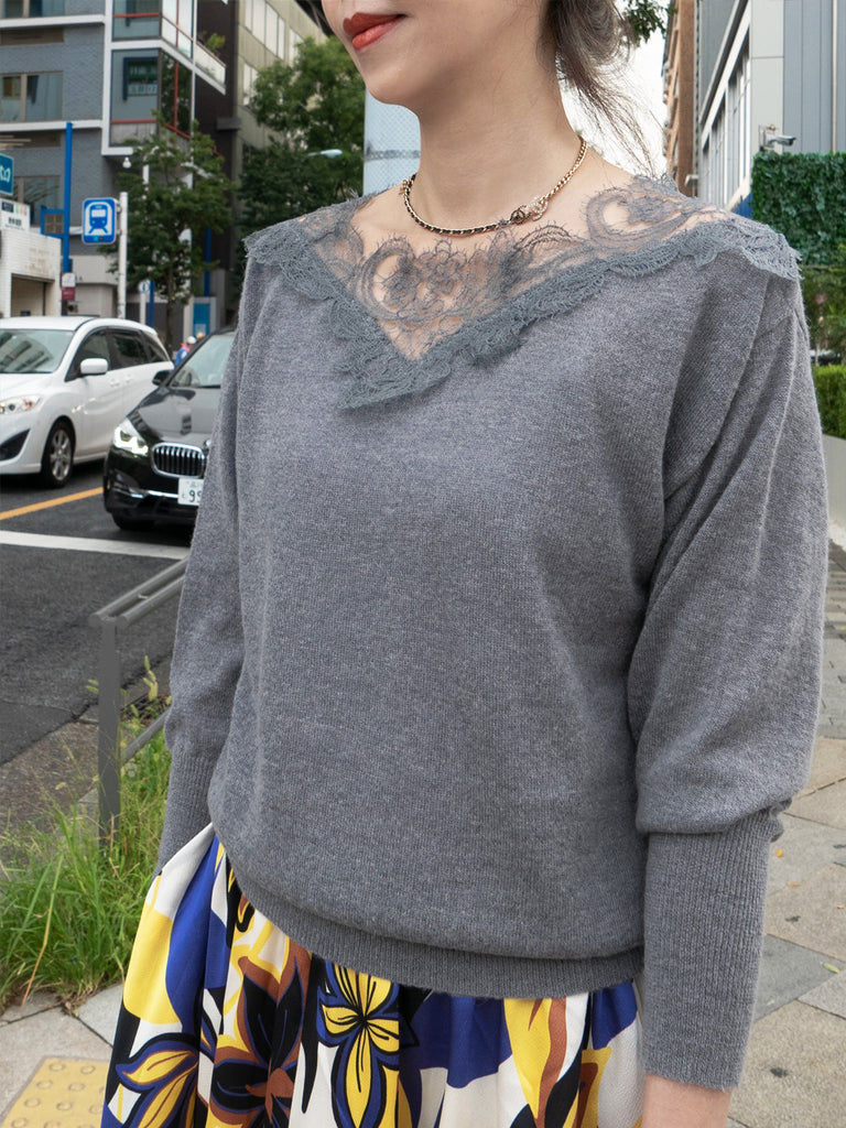 灰色不對稱蕾絲領蝙蝠翼馬海毛美利奴混紡毛衣