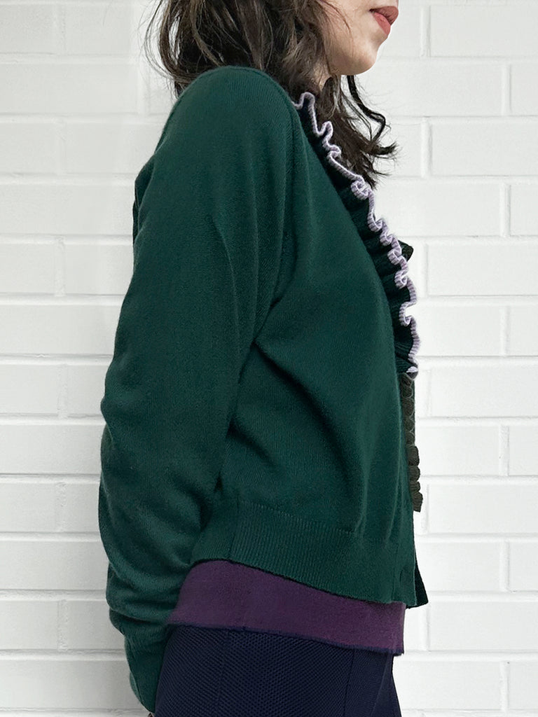 森林綠色荷葉邊領寬鬆 V 領羊毛羊絨開襟衫