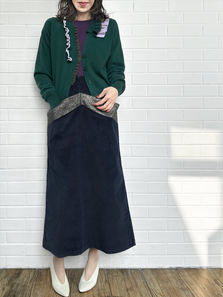 森林綠色荷葉邊領寬鬆 V 領羊毛羊絨開襟衫