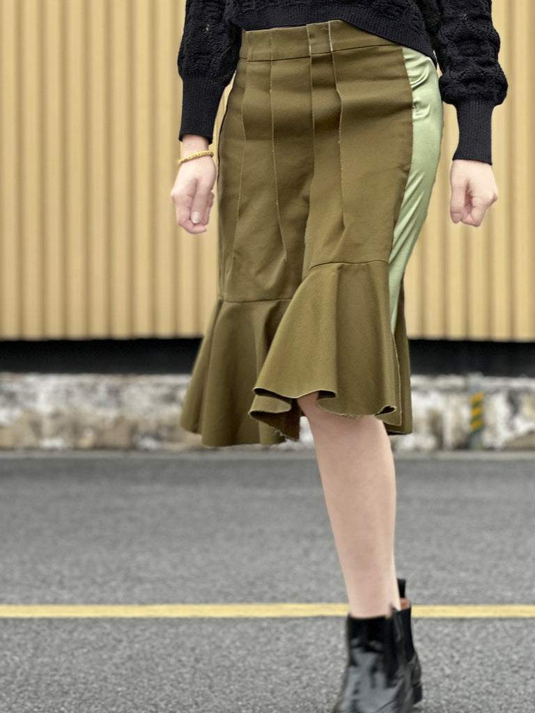 Surprise Sale! Green Pleated Detail Satin Patch Knee-length Skirt