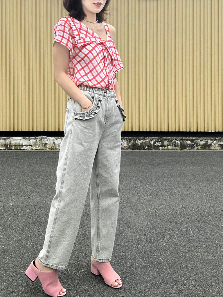 水洗灰白色荷葉邊口袋直筒牛仔褲