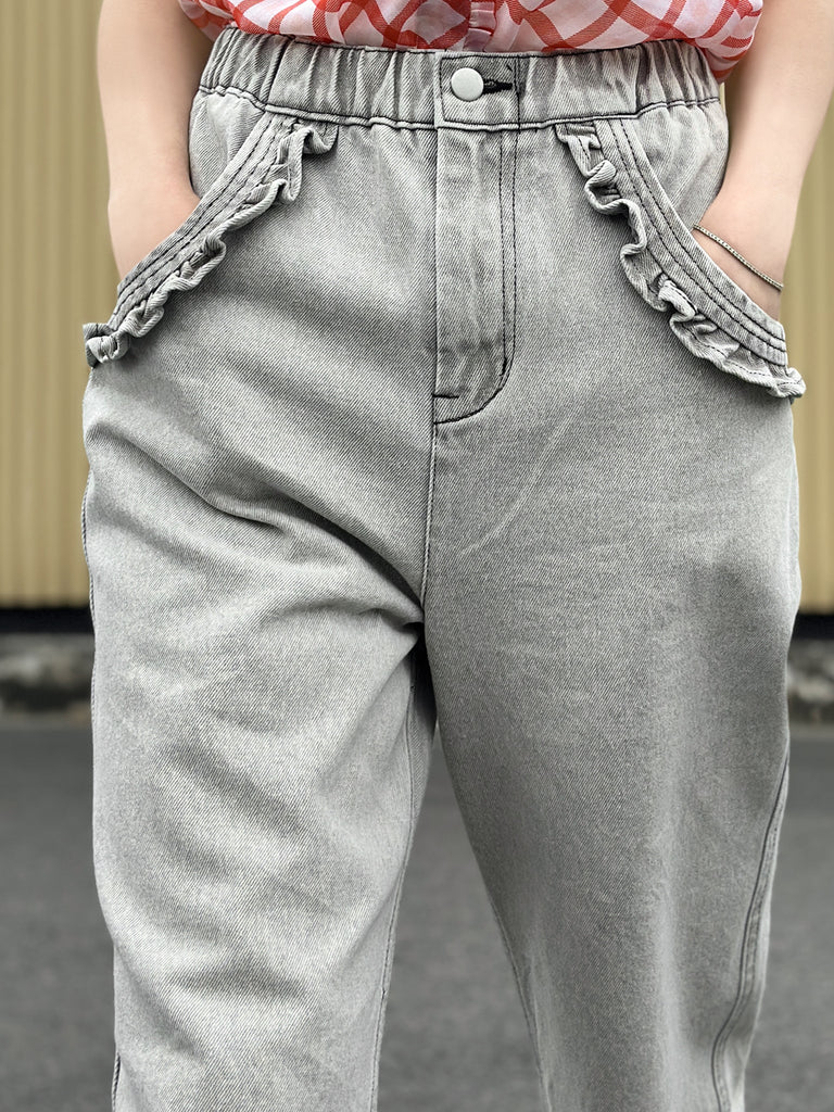 水洗灰白色荷葉邊口袋直筒牛仔褲