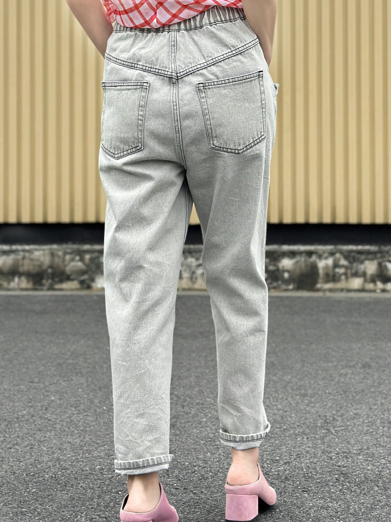 水洗灰白色荷葉邊口袋直筒牛仔褲