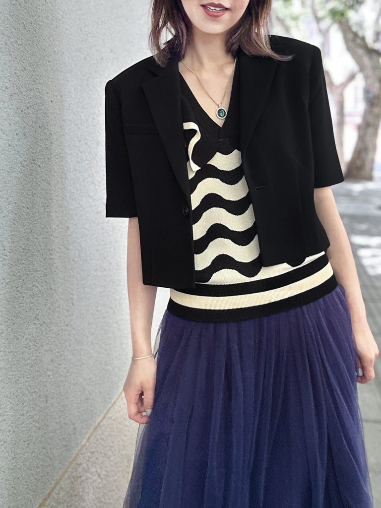 黑色/象牙色撞色波浪荷葉邊領夏季針織上衣