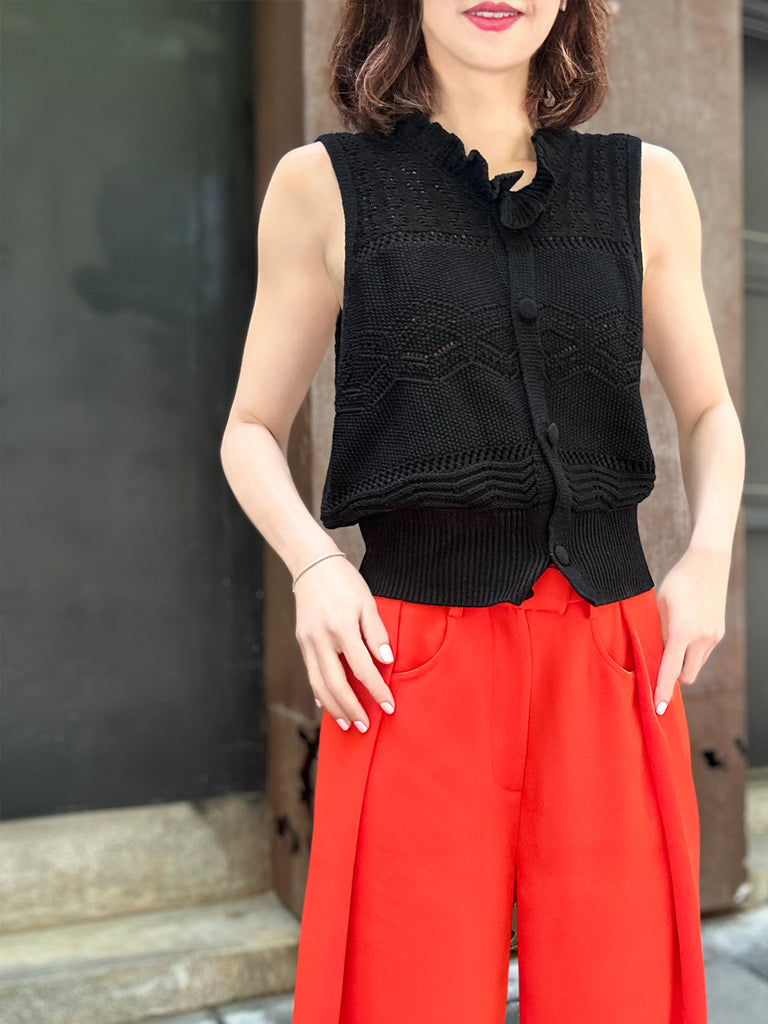 經典黑色荷葉邊領圖案縫紐帶前背心