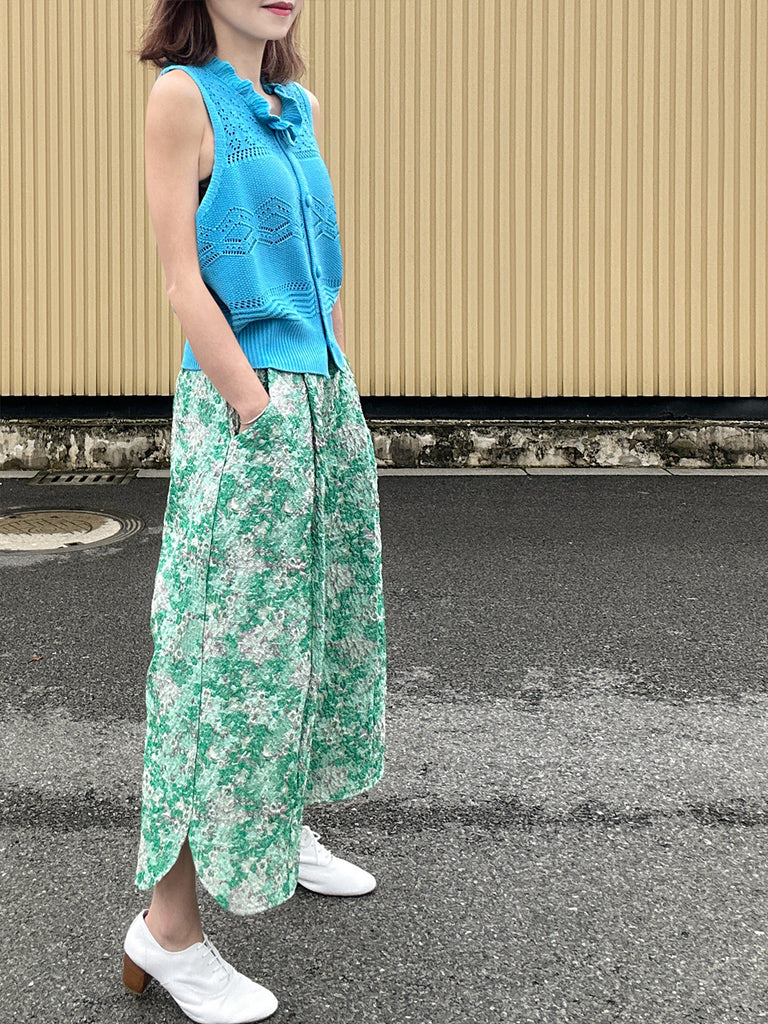 灰藍色荷葉邊領圖案縫紐扣前背心