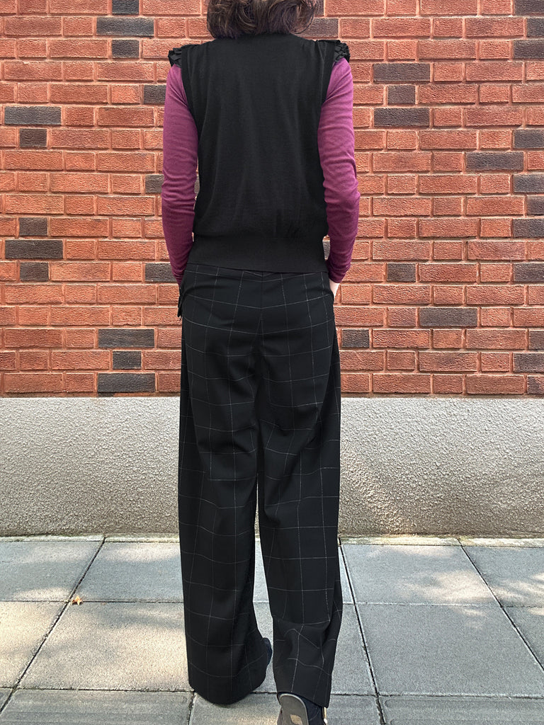 Surprise Sale! Black Layered Ruffle Collared Cashmere Knit Top