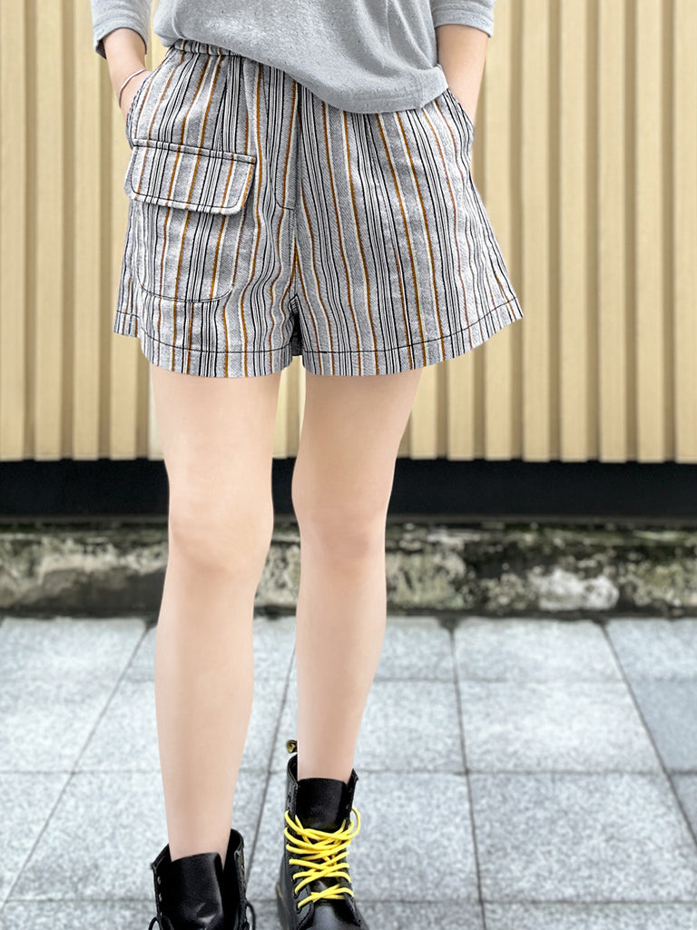 新色!藍色撞色縫線貼袋 A 字斜紋短褲