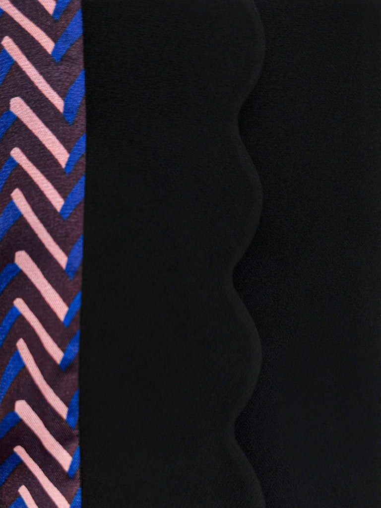 優雅的黑色扇形領開襟夾克