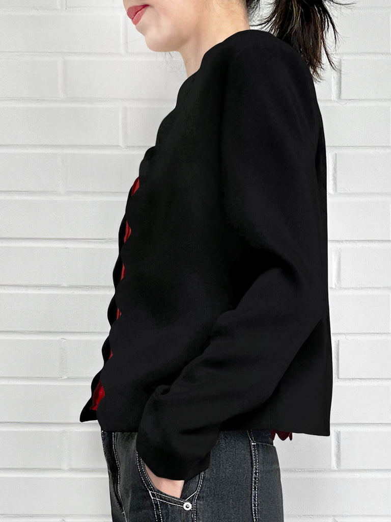 優雅的黑色扇形領開襟夾克