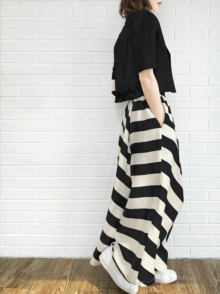 經典黑色荷葉邊細部強肩短版西裝外套