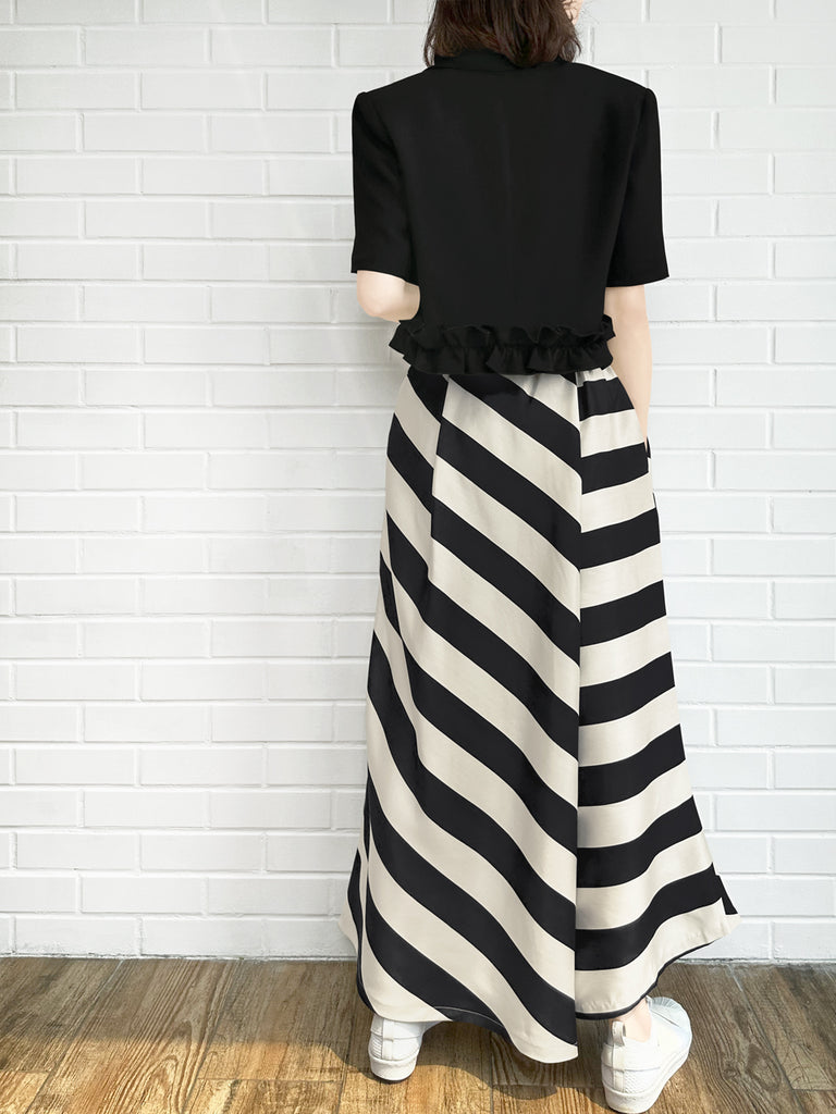 經典黑色荷葉邊細部強肩短版西裝外套