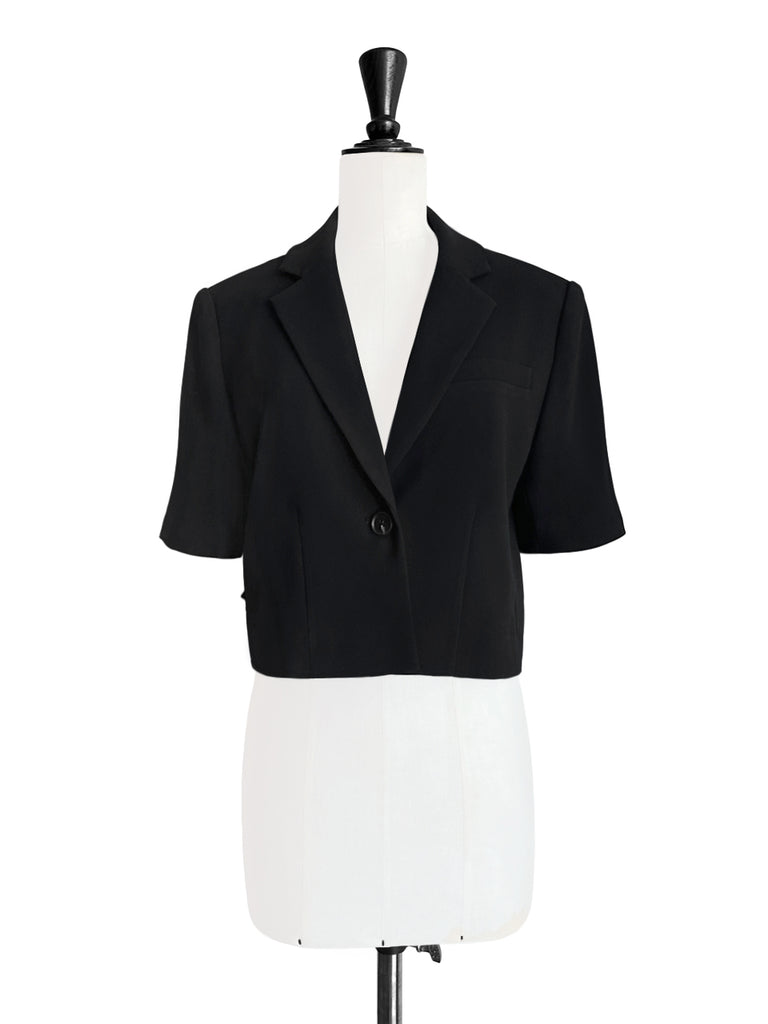 經典黑色荷葉邊細部強肩短版西裝外套