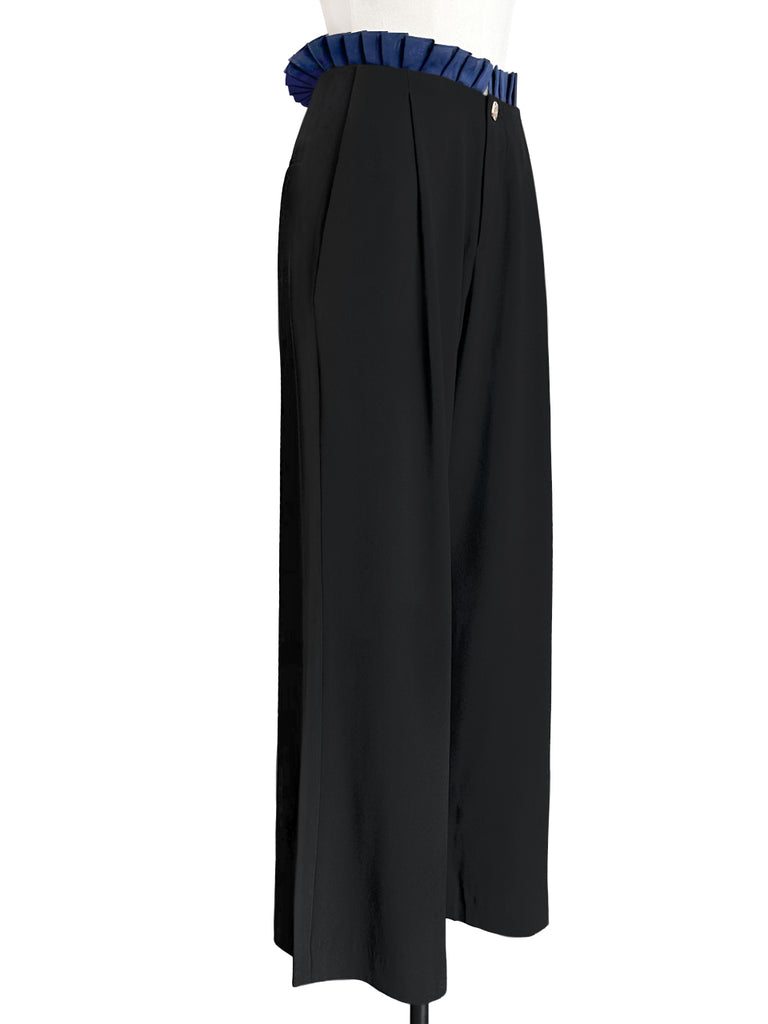 Final Sale! Black/ Navy Contrast Pleated Waist Airy Wide Leg Trousers