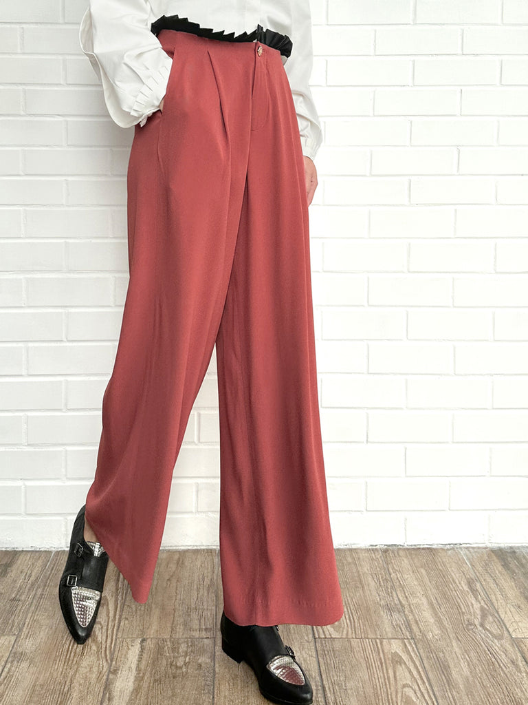 Final Sale! Coral/ Black Contrast Pleated Waist Airy Wide Leg Trousers