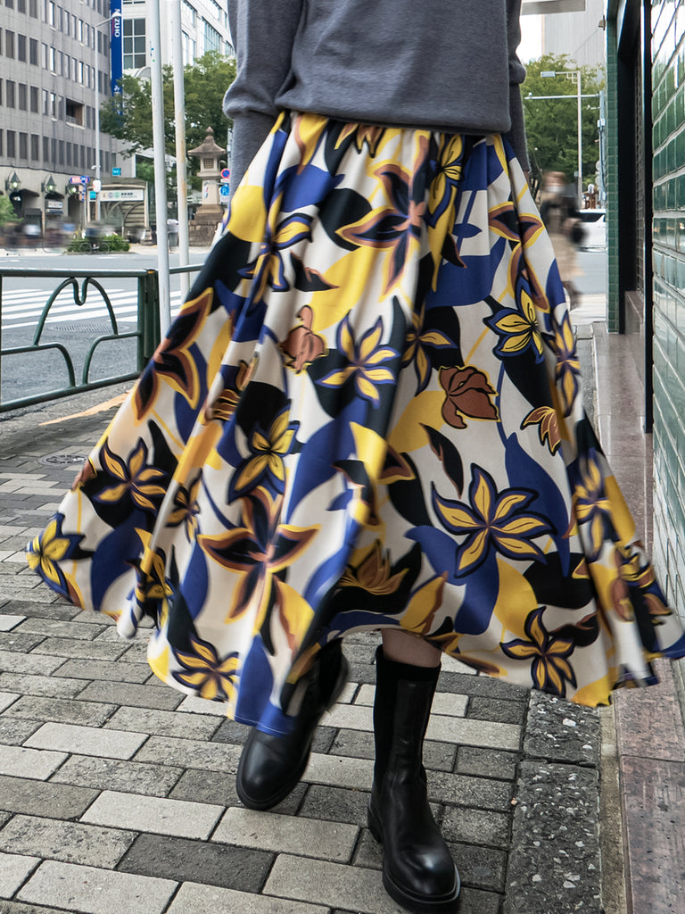 Final Sale! Dual-tone Vibrant Floral Print Flowy Round Skirt