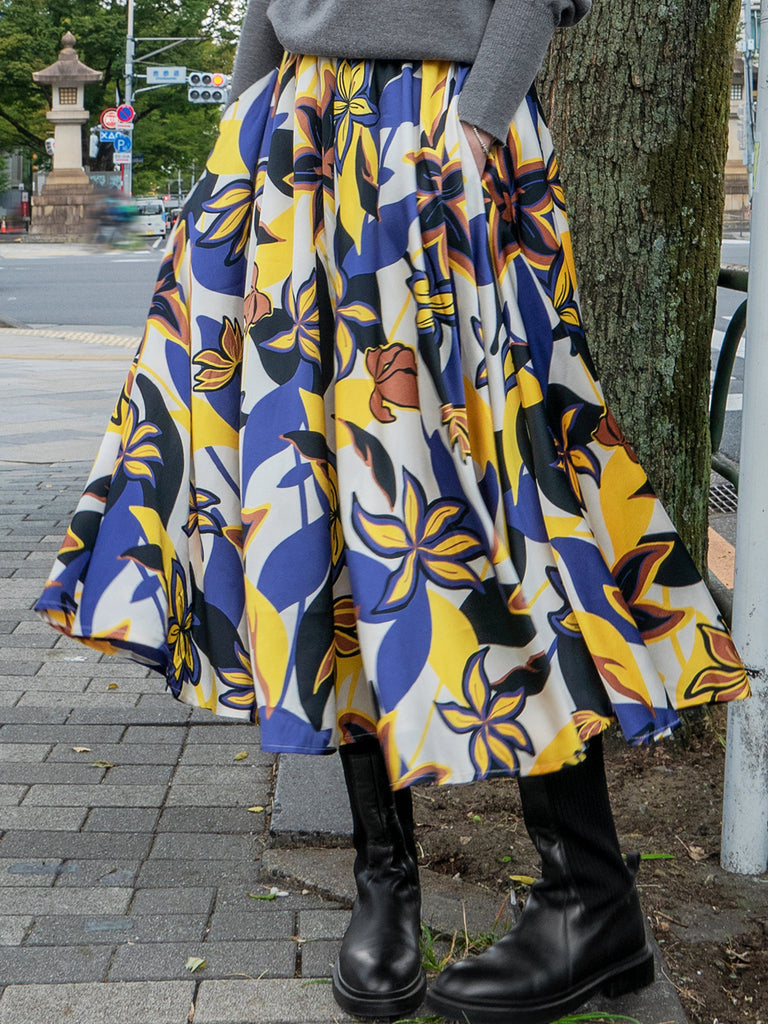 Final Sale! Dual-tone Vibrant Floral Print Flowy Round Skirt