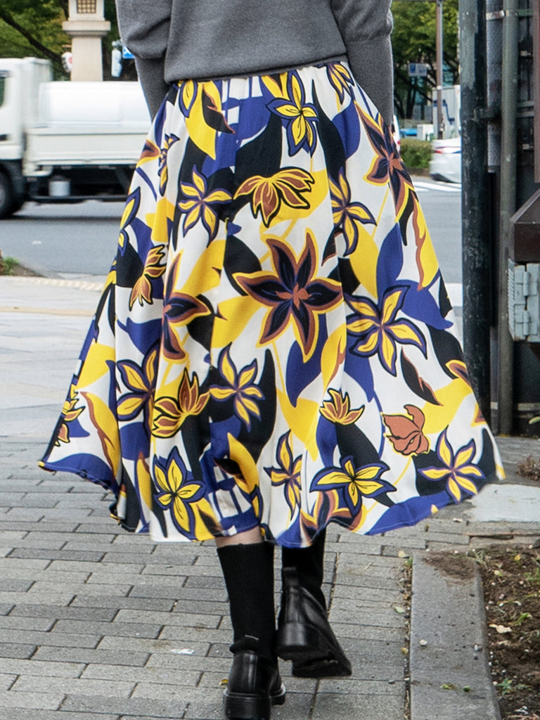 Final Sale! Dual-tone Vibrant Floral Print Flowy Round Skirt