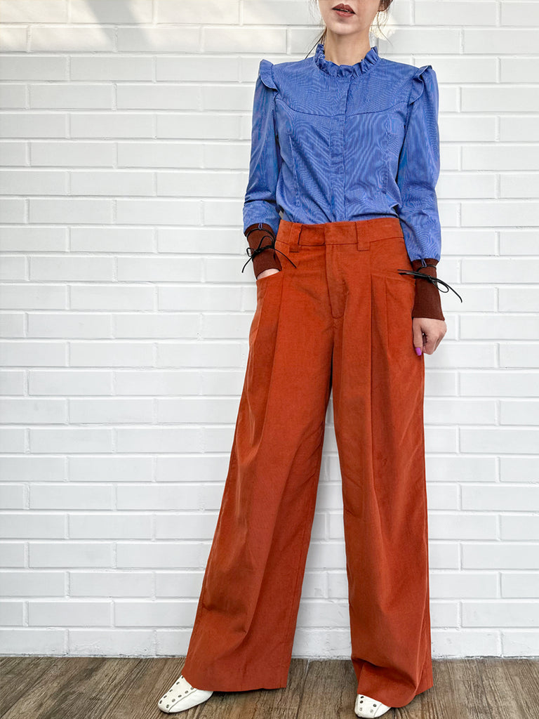 藍色條紋貼片針織領帶袖口荷葉邊襯衫