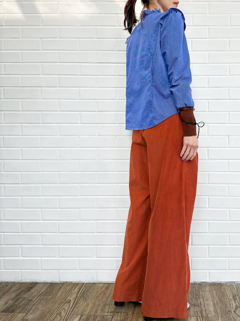 藍色條紋貼片針織領帶袖口荷葉邊襯衫