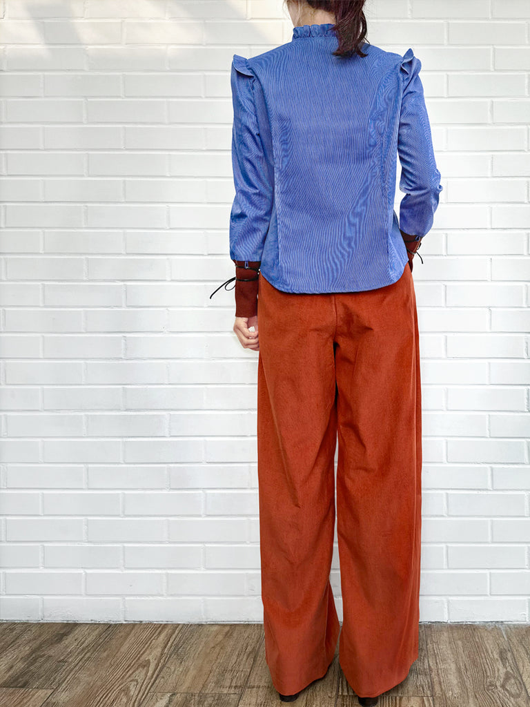 藍色條紋貼片針織領帶袖口荷葉邊襯衫