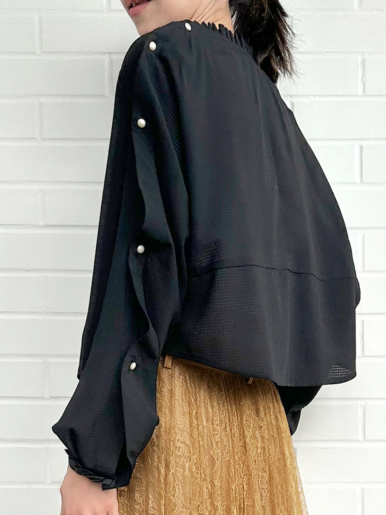 Last Chance! Black Pleated Pearly Buttons Slit Sleeves Cropped Blouse