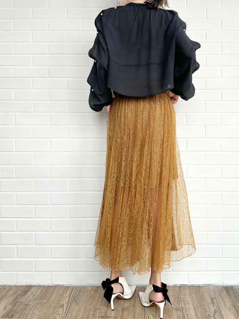 Last Chance! Black Pleated Pearly Buttons Slit Sleeves Cropped Blouse