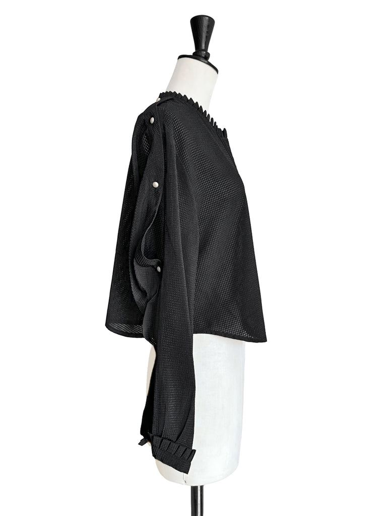 Last Chance! Black Pleated Pearly Buttons Slit Sleeves Cropped Blouse