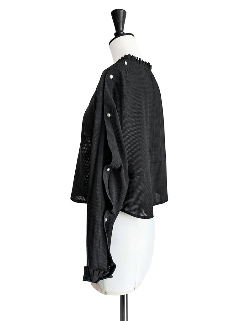 Last Chance! Black Pleated Pearly Buttons Slit Sleeves Cropped Blouse