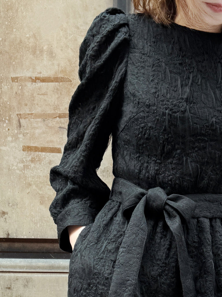 Surprise Sale! Black Jacquard Sash Tie Puff-Sleeve Elegant Midi Dress