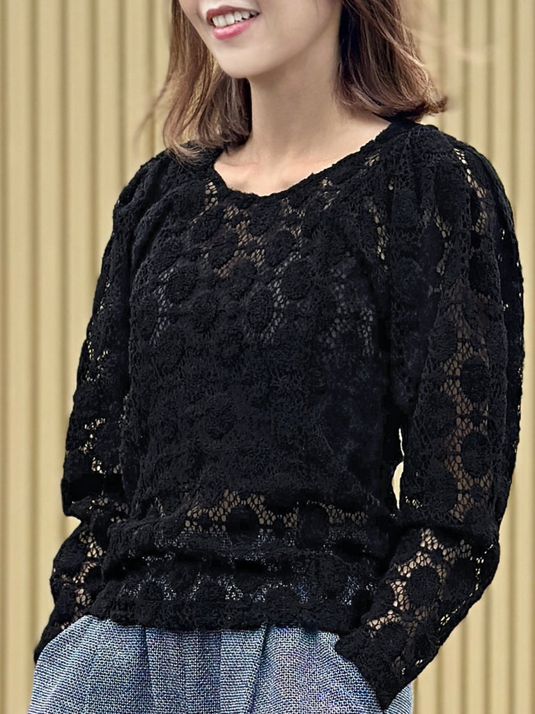 Surprise Sale! Black Dots Round Collar Pleated Shoulder Knit Top