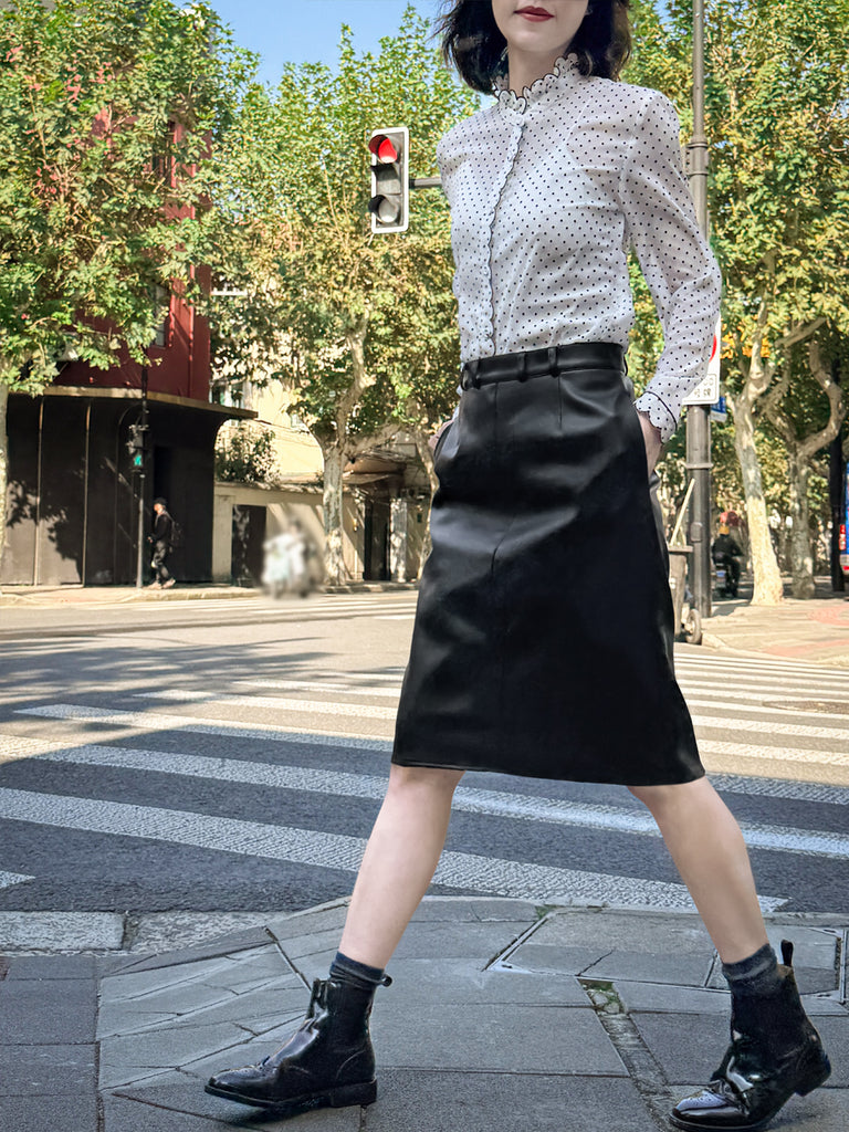 Polka Dot Contrast Scallop-Stitched Detail Airy Blouse