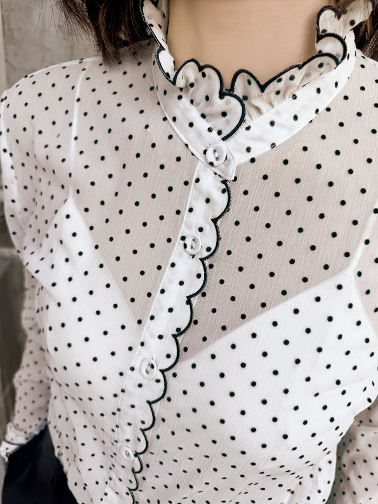 Polka Dot Contrast Scallop-Stitched Detail Airy Blouse