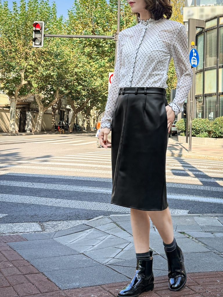 Polka Dot Contrast Scallop-Stitched Detail Airy Blouse